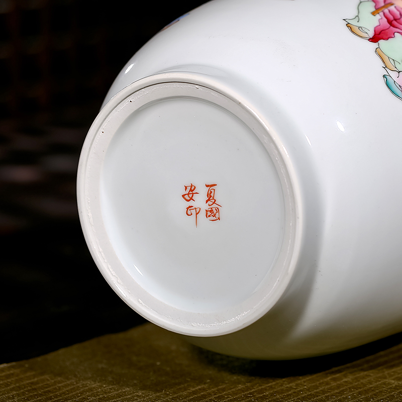 Jingdezhen ceramics celebrity famous master Xia Guoan hand - made five sub - ka vase sitting room adornment is placed