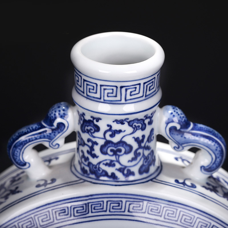 Jingdezhen ceramics imitation qianlong manual creative blue and white porcelain vases, new Chinese style home furnishing articles sitting room