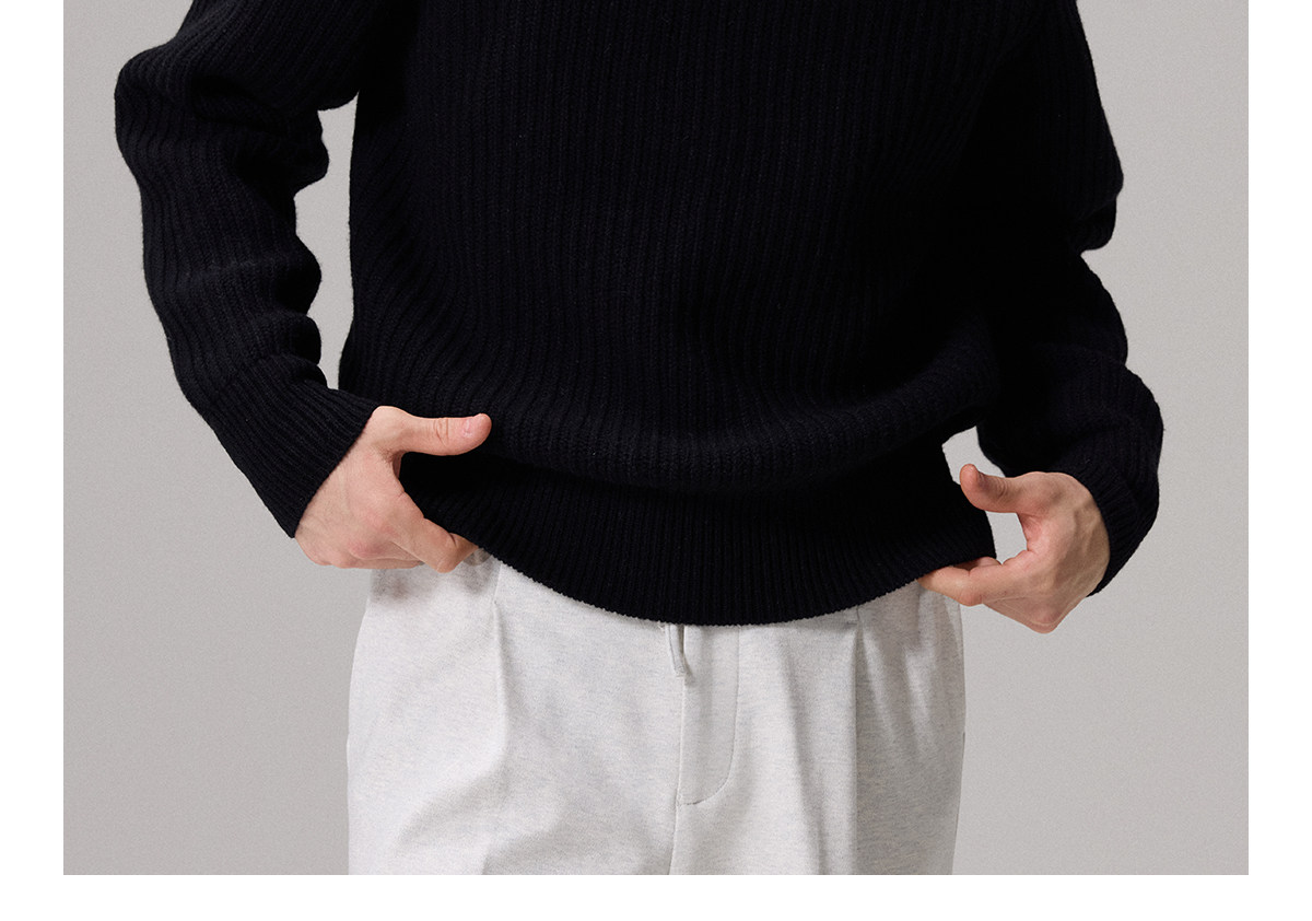 CULTUM 600g Chunky Knit Crewneck Sweater