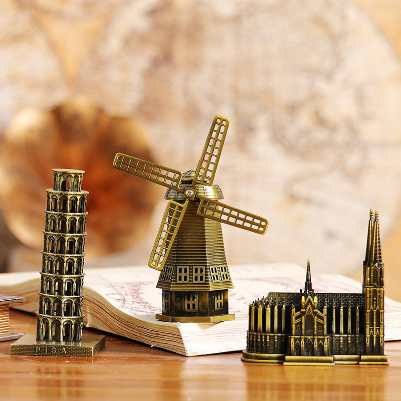 ��ĽС�ǰ��ƶ�����ģ�͵ر�ڼ�