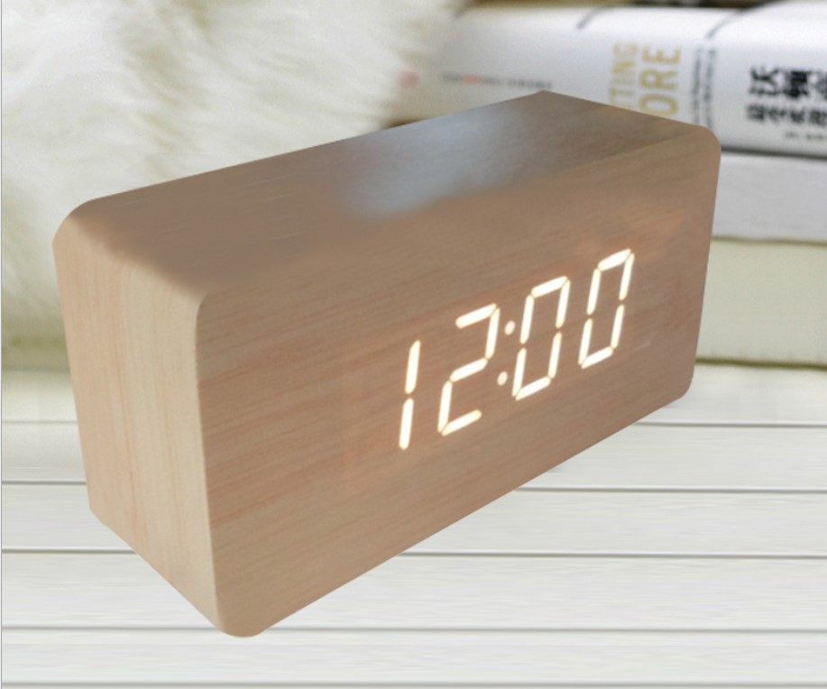 High-grade wood bedside clock can set three sets of alarms simple home furnishings voice-activated wood clock rechargeable