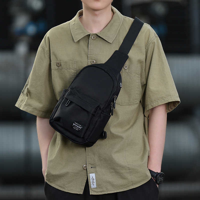 Wood Village Yao single shoulder bag Male Skew Satchel Boomer Chest Bag Men's Sloping Cross Small Scapegoat Student Casual Korean Version Women's Bag