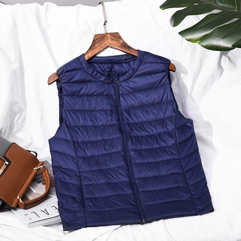 Down Vest for Women 2025 Autumn and Winter New Korean Style Lightweight Versatile Slim Fit Sleeveless Short Round Neck Thin Vest Down Vest for Women 2025 Autumn and Winter New Korean Style Lightweight Versatile Slim Fit Sleeveless Short Round Neck Thin Vest