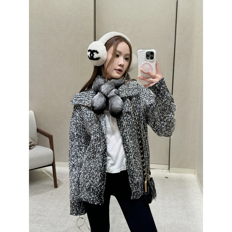 Sov “Black Sesame” Heavy Three-Dimensional Fancy Yarn, Chunky Knit 100% Wool, Chanel-Style Sweater Coat for Women Sov “Black Sesame” Heavy Three-Dimensional Fancy Yarn, Chunky Knit 100% Wool, Chanel-Style Sweater Coat for Women