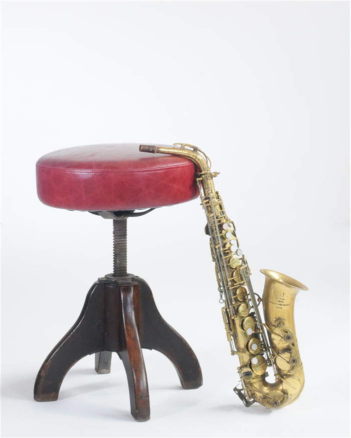 Nhạc cụ saxophone cũ bằng đồng nguyên chất mạ vàng đồ vật cũ bộ sưu tập đạo cụ retro bar hoài cổ nhạc cụ - Nhạc cụ phương Tây kèn tàu