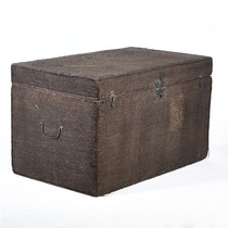 Old brown wool suitcase suitcase coffee table antique furnishings former residence nostalgic box display film and television practical old street