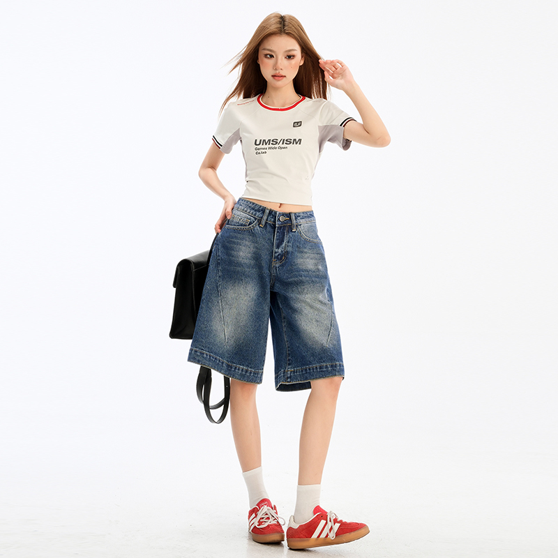 Vintage Distressed Low-Waist Denim Wide-Leg Shorts for Women, Summer 2026, Hot Girl Style, Loose Straight A-Line Mid-Length Shorts Vintage Distressed Low-Waist Denim Wide-Leg Shorts for Women, Summer 2026, Hot Girl Style, Loose Straight A-Line Mid-Length Shorts