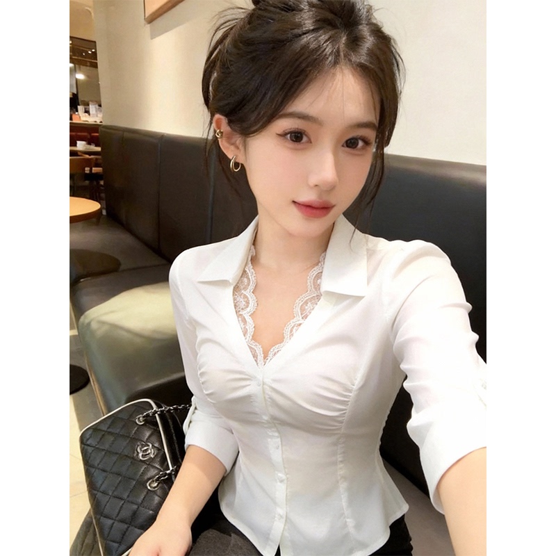 Unique and Super Stylish Lace-Trimmed White Shirt for Women, New Spring Style for Hot Girls, Slim Fit Inner Wear, Layered Short-Sleeved Top