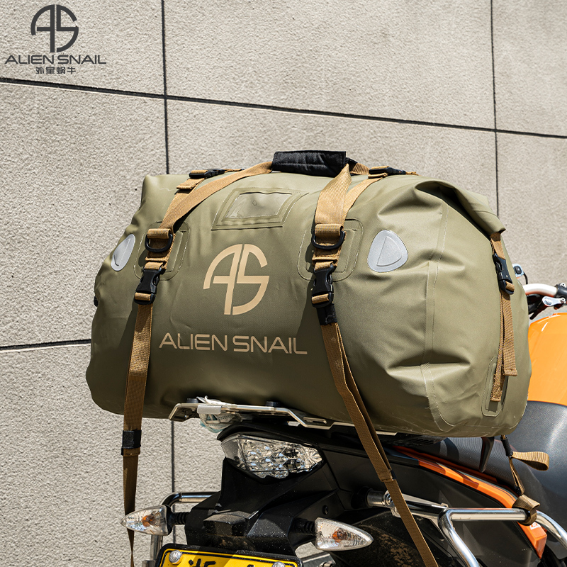 Alien Snail Locomotive Waterproof Package Rider Long Road Backseat Backseat Backpack Package Equipment