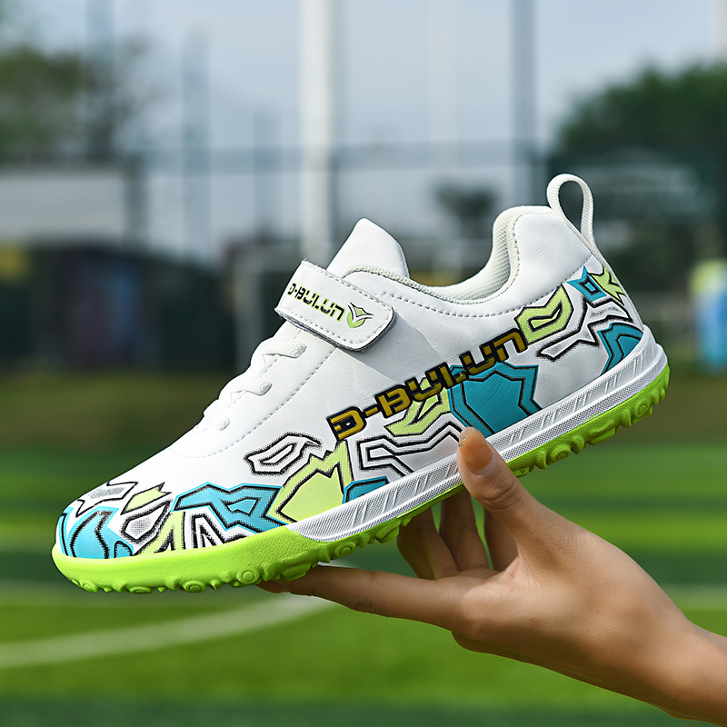 Summer breathable Chinese soccer shoes boy teen boy children TF crumbling girls training Putian shoes