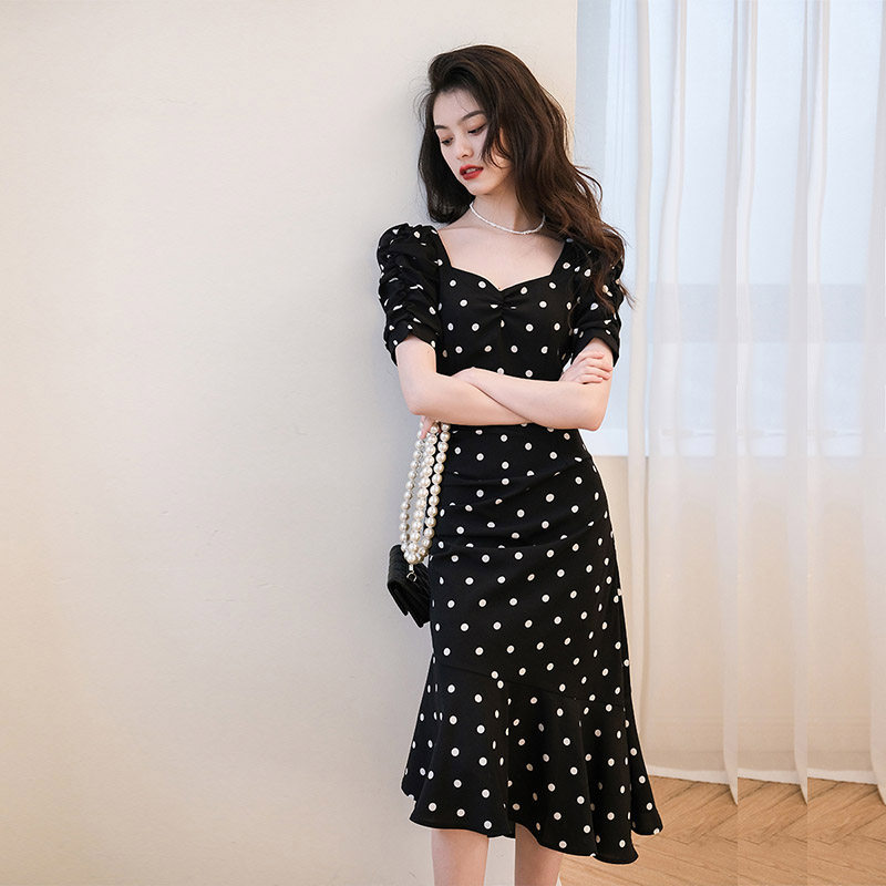 SNICYKER black fish tail point dress retro Heben style temperament of the new dress in the summer of 2022