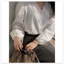 (FARM) French bubble V-collar solid color long sleeve short lace shirt gentle temperament female hot spot
