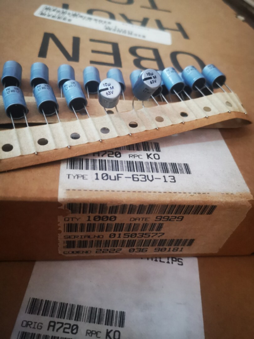 63V10UF 63V Philips 036-series electrolytic capacitor 8 * 12 PH mark