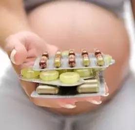 孕妇注意孕期别轻易用药