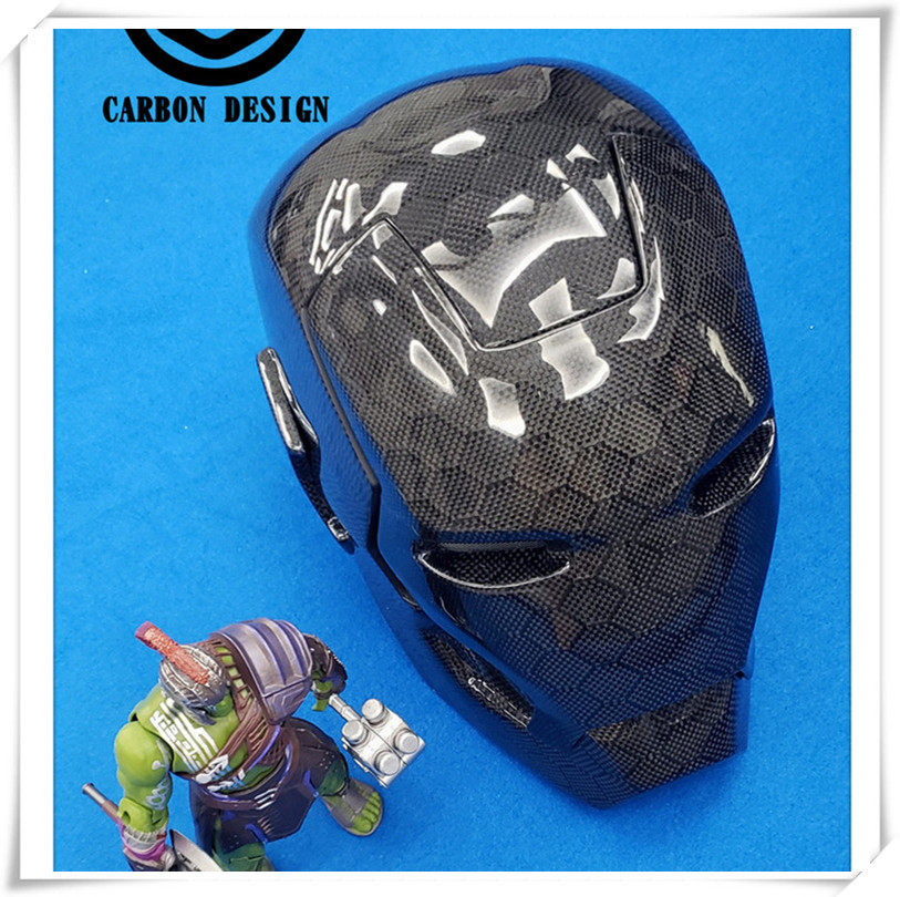 The Avengers steelmaker MK42 wearables 1: 1 true carbon fiber safety helmet luminous car pendulum