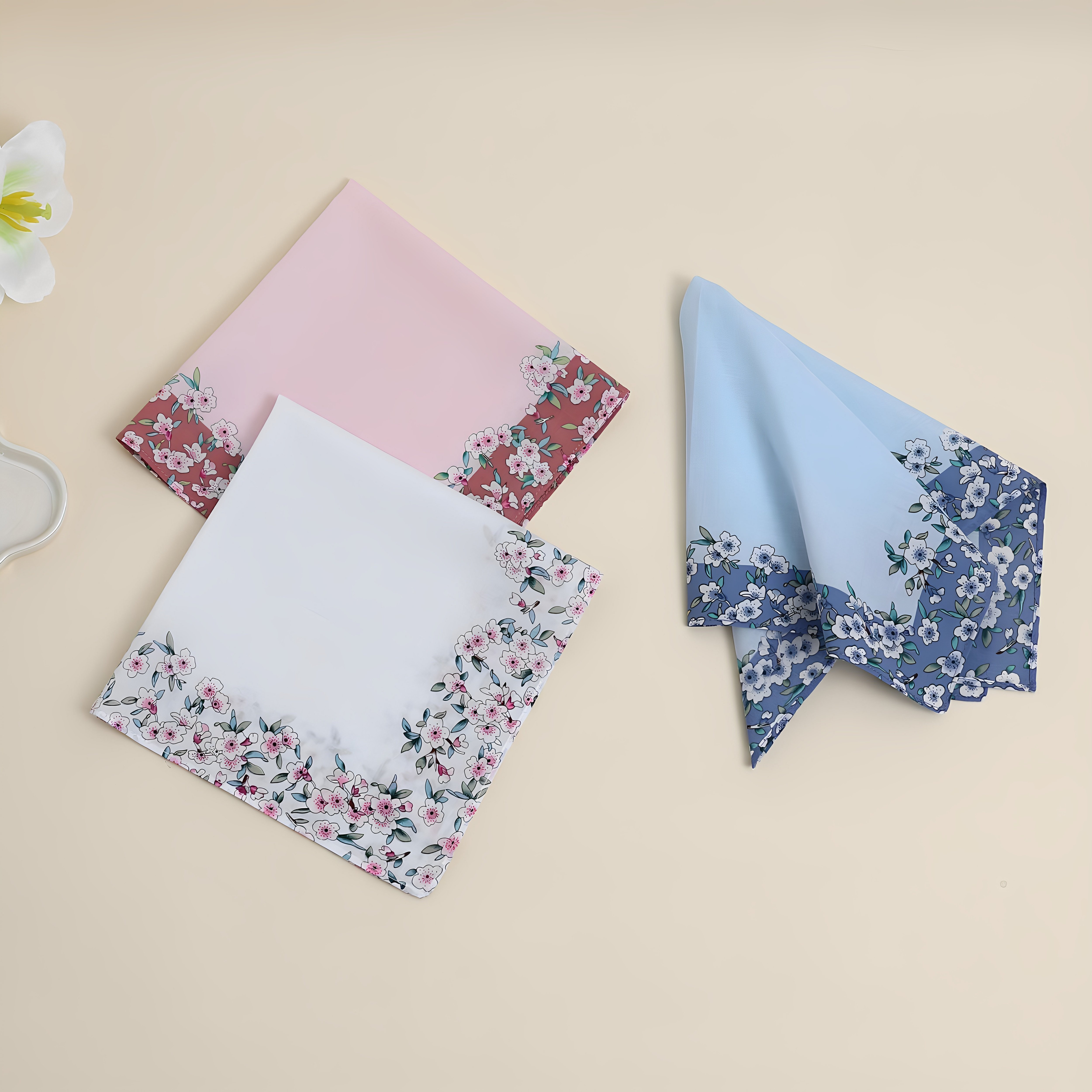 純綿の極薄ハンカチ、女性用携帯用小型正方形タオル、昔ながらの柔らかいハンカチ、綿100％の吸汗ハンカチ、古風なスタイル。