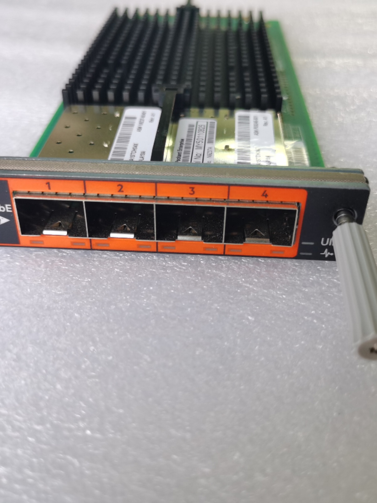 11104226 Netapp FAS8300 A400 12GB PCIE MINISAS HD 4 ports kkomputertech