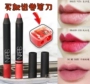 Nars son môi nhung mờ Nars lip bút chì dolce vita đậu màu cát nữ màu son môi - Bút chì môi / môi lót son bút chì bbia	