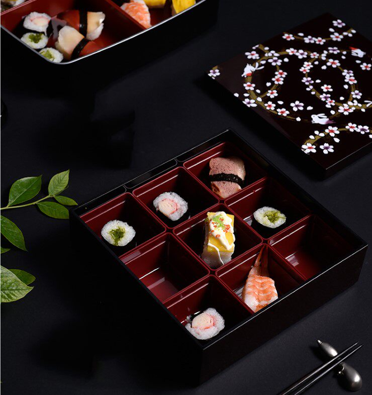 Japanese mountain lacquerware with spacer sushi pastry double sugar case Nic Box Snack Box Nut Tightness Food Box