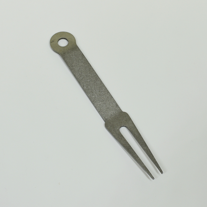 送料無料 ゴルフグリーンフォーク フェアウェイ修理フォーク スチール素材 マークツールフォーク 金属メッキ ゴルフアクセサリー 新品