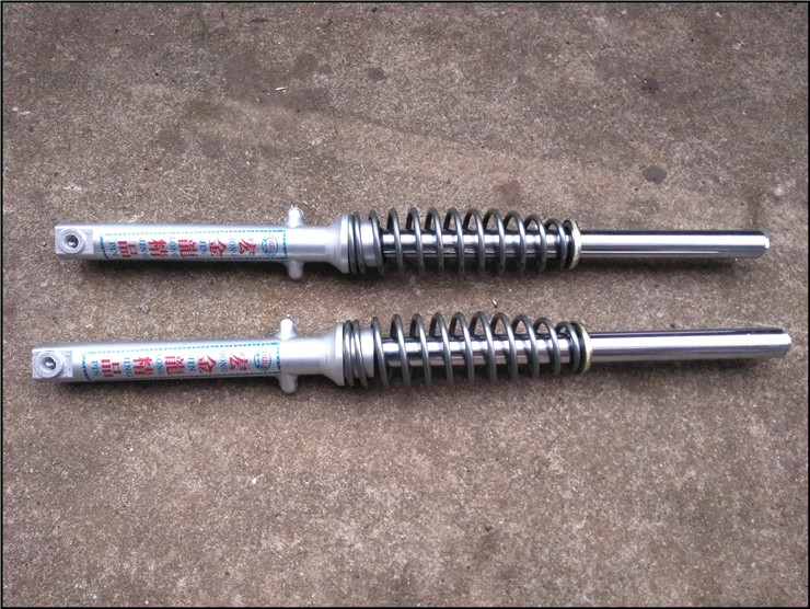Áp dụng Zongshen Longxin Lifan ba bánh xe máy phía trước giảm xóc 33 nhôm thủy lực 150 phía trước ngã ba giảm xóc giảm xóc sau xe máy