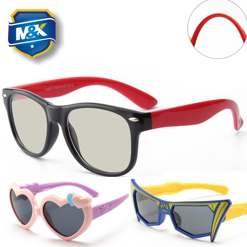 Children 3D glasses eldest child 3D glasses cinema IMAX polarized light polarization RealD stereo glasses universal