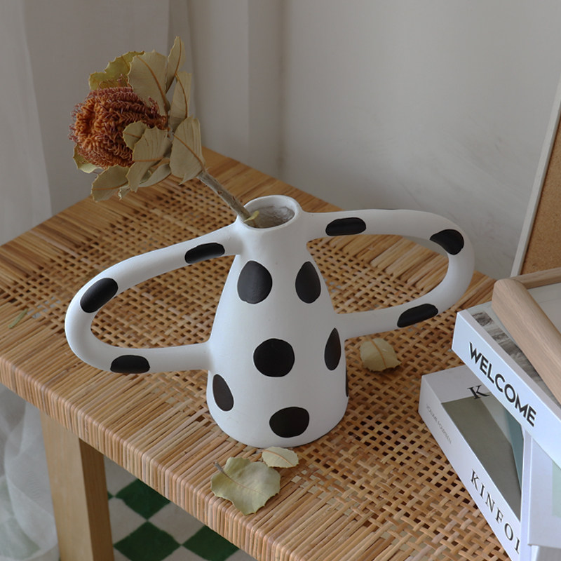 WULIHOME black polka dot long handle double ear vase resin living room model room decoration display decoration soft decoration