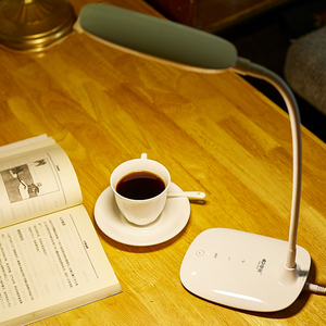 康铭LED台灯护眼学生学习床头写字