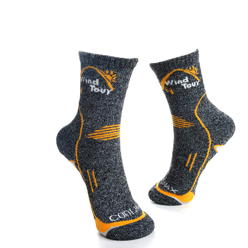 Outdoor sports socks comfortable breathable autumn and winter thickened medium tube quick-drying socks Men's and women's mountaineering running socks