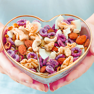 酸奶果粒烘焙水果坚果燕麦片