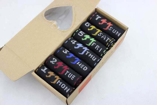 Mô hình nổ 7 vớ nam và nữ polyester cotton bảy ngày đóng hộp quà tặng Tất nam và nữ hộp quà tặng hộp nhà máy bán hàng trực tiếp tất hàn quốc