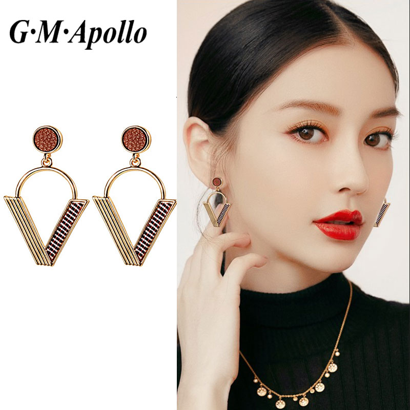 Small Earrings Suitable Earrings Woman 2021 New Tide Korea Fashion OL Earrings Slim Face 100 Lap V Type Ear Pendant