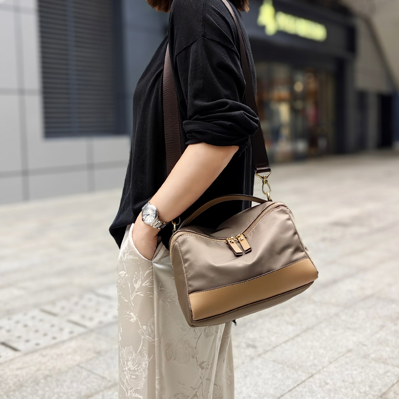 Bags Are Popular, Fashionable, Light Luxury, Casual Bags, New Hand-Held Small Square Bags, Nylon Cloth Crossbody Bags, Canvas Simple Women's Bags