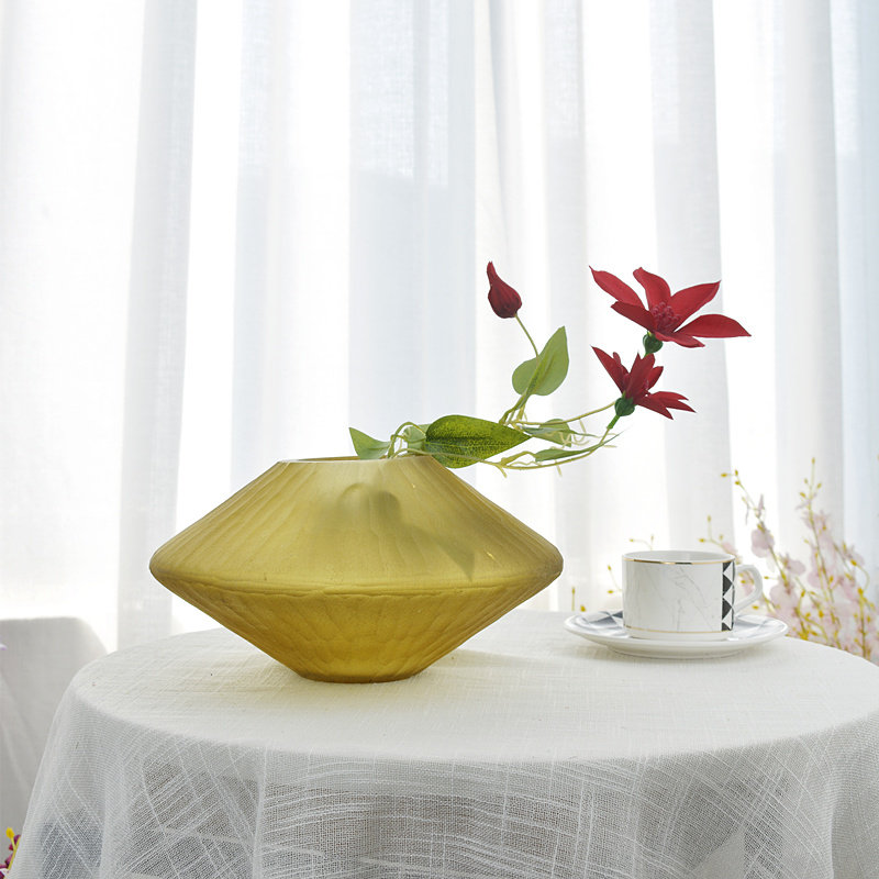 Orange modern simple decorative vase European living room decoration Home decoration Art decoration Model room flower