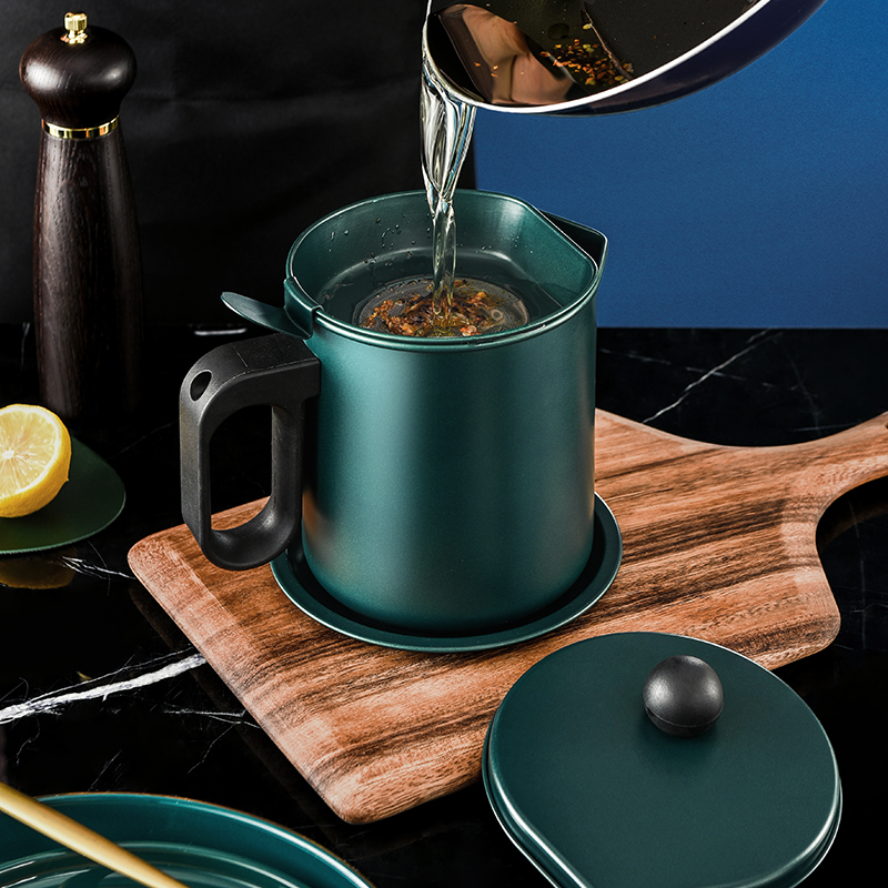 Day-style high-end oil jug home filter with lid large capacity kitchen with oil storage oil god instrumental pig oil residue storage tank