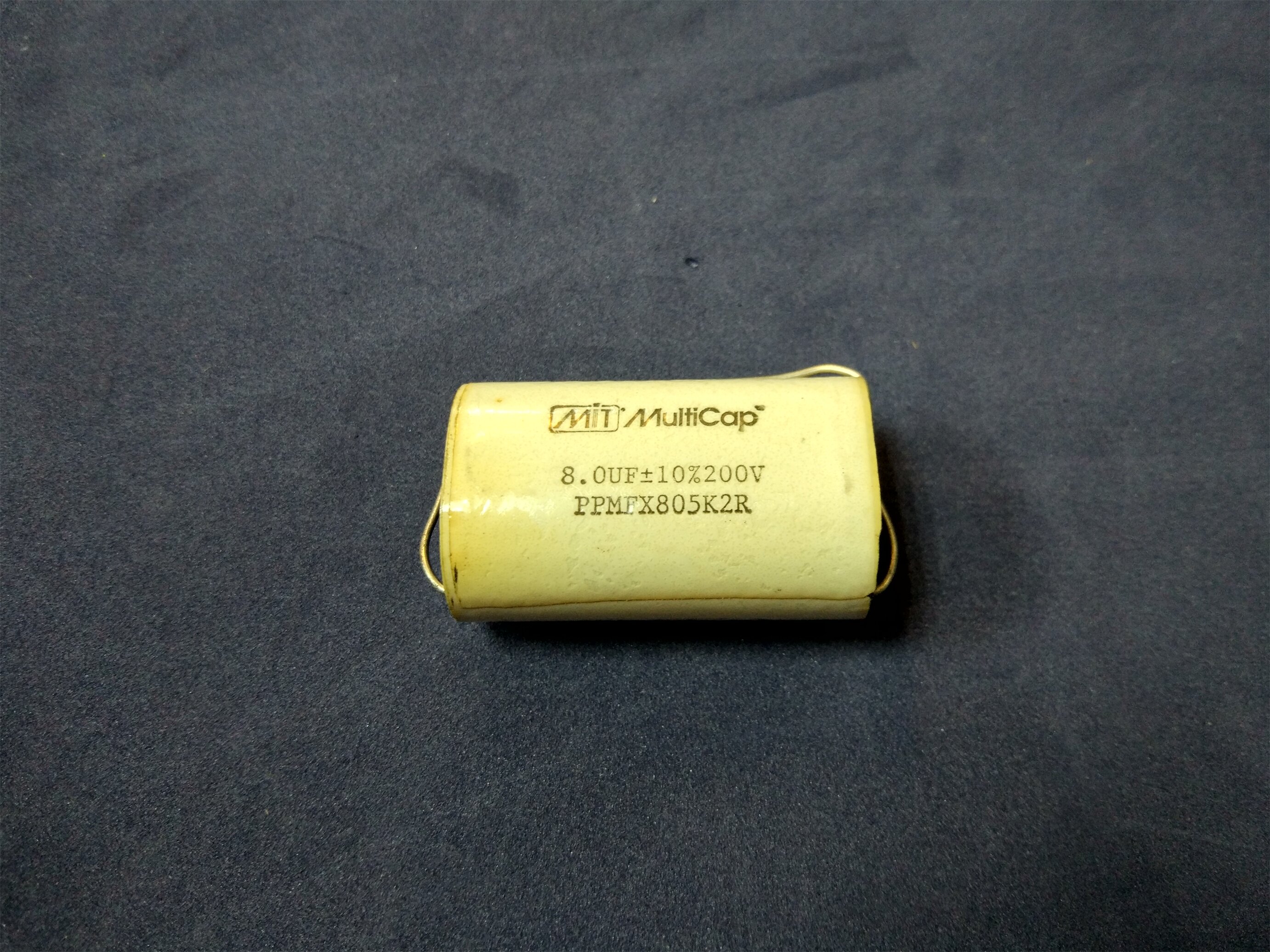 Early Quality MIT MultiCAP capacitive (US system) 8UF 200VDC