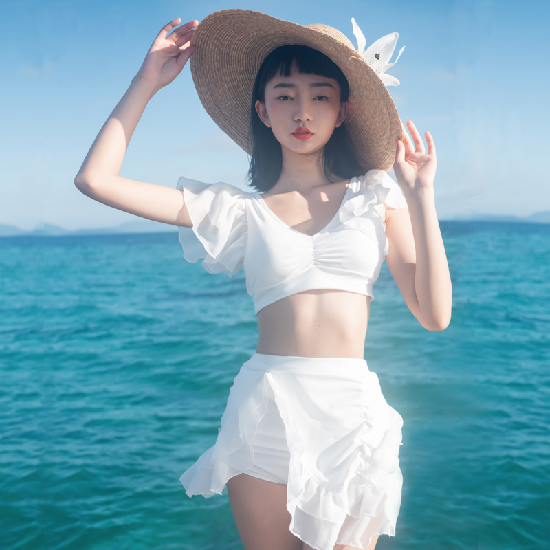 Hot spring swimsuit split skirt Pure-desire fresh three pieces of small chest cute Japanese girl swimsuit