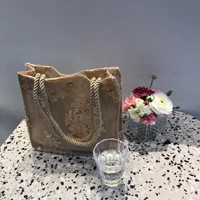 Маленькая лента, цвета шампанского