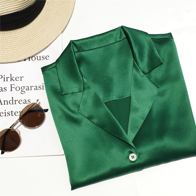 This Green Beauty Is Stunning~ French Style Niche, Simple Retro Emerald Solid Color Suit Collar Silk Short-Sleeve Shirt for Women