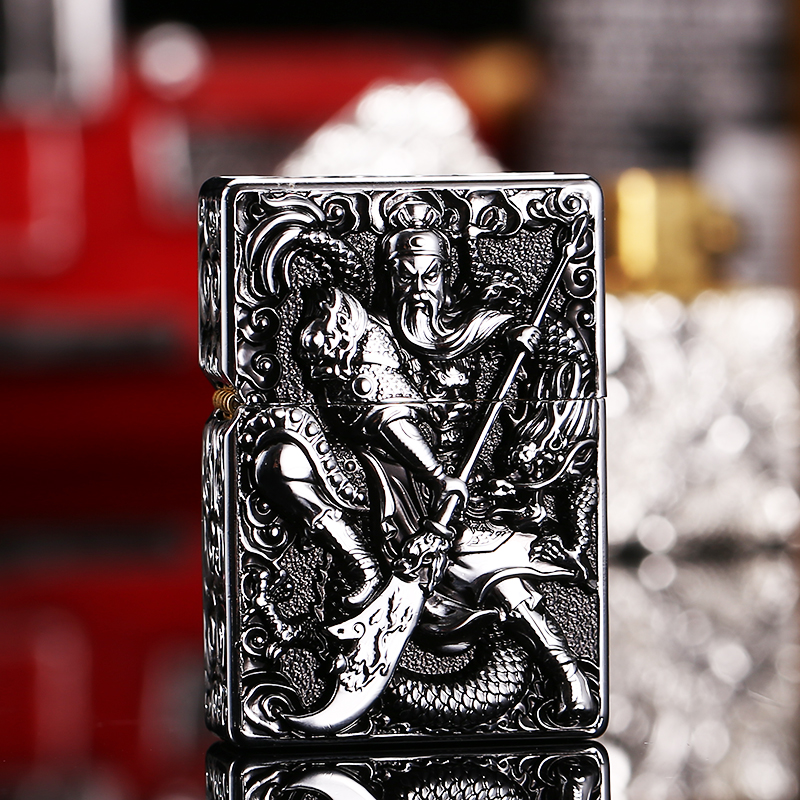 Sulokerosene Lighter ZORRO Heavy Armor GUAN GONG-YI ENGRAVING PERSONALITY LIGHTER RETRO LIGHTER KEROSENE