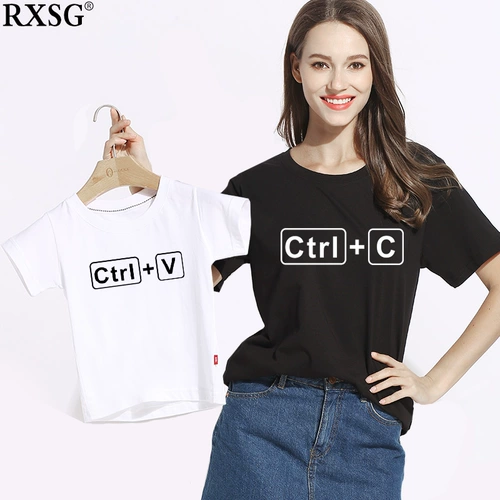 Отец и сын притворяются семьей, три рта, чтобы скопировать и вставить ребенка, мать, мать, мать и ребенок, T -For, лето, отец и дочь одежда прилив