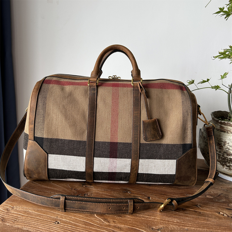 Xiaoyu's Jute Plaid Travel Bag, Large Capacity Women's Bag, Hand-Held, Cross-Body, Shoulder Bag, Fashionable Retro Luggage Bag