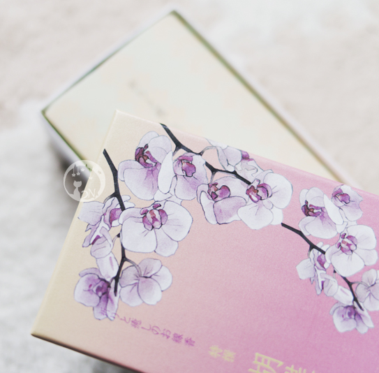 Mela lavender The fragrant butterfly Lanqing pylori is blessed with a good fortune.