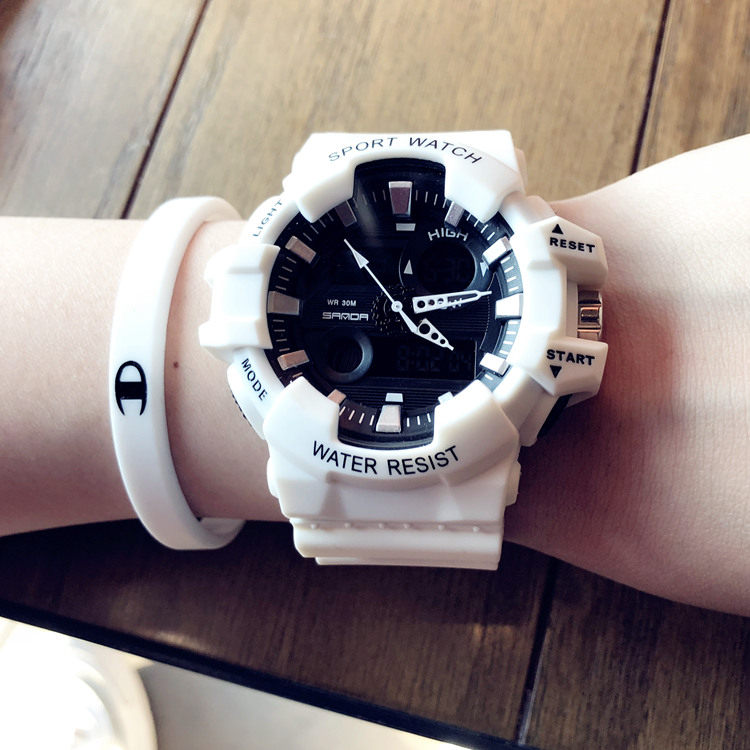 2021 trendy brand fashion trend watch male and female students Korean simple atmospheric sports electronic watch luminous waterproof