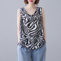 Korean version of art and print zebra with cool vest color fresh and casual snow spinning harness T-shirt loose big code