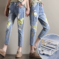 Xuân 2019 mới thêu quần jeans nữ quốc phong cách chín quần lửng nhẹ màu quần harem hoang dã quần jean nữ ngắn