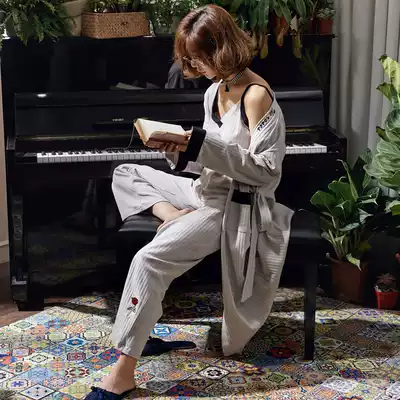 Three-piece pajamas women spring and autumn cotton suspender trousers simple sexy autumn and winter cotton thin robe set