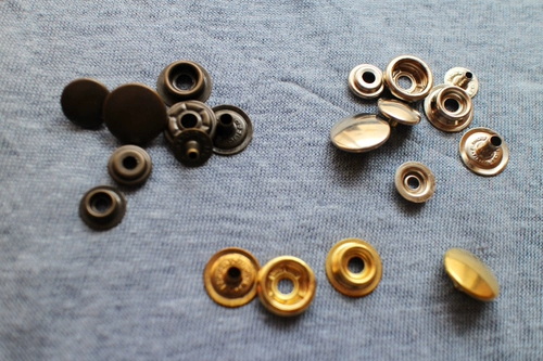 Итальянский призы четыре -в -одну пряжку импортированная латунная четырех -в -пятнадцатистен