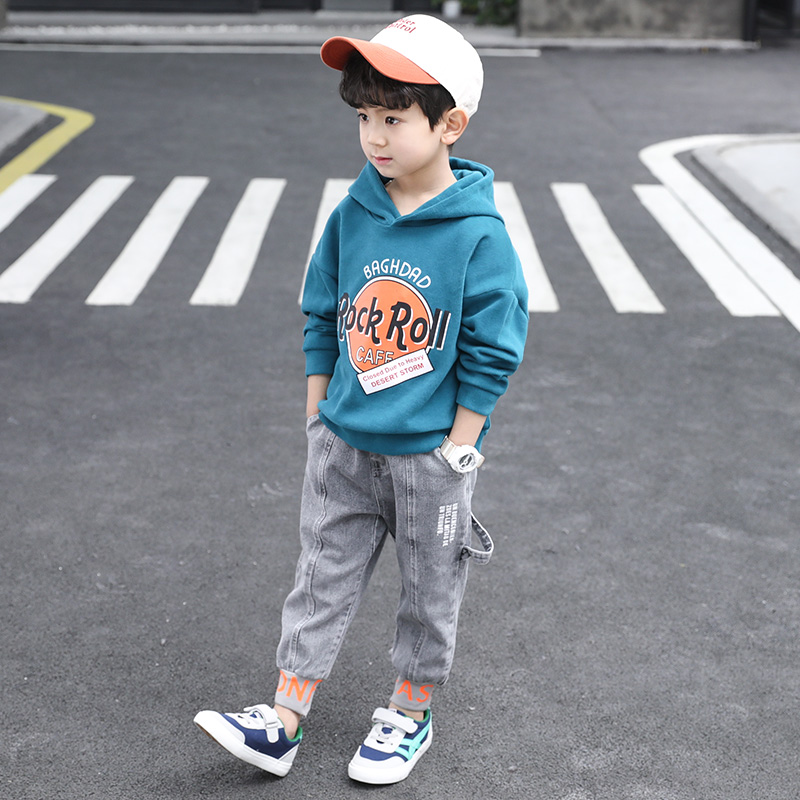 Tide brand boys' set 2022 spring and autumn new foreign school children's clothing Korean version of the fashionable fried street two-piece set