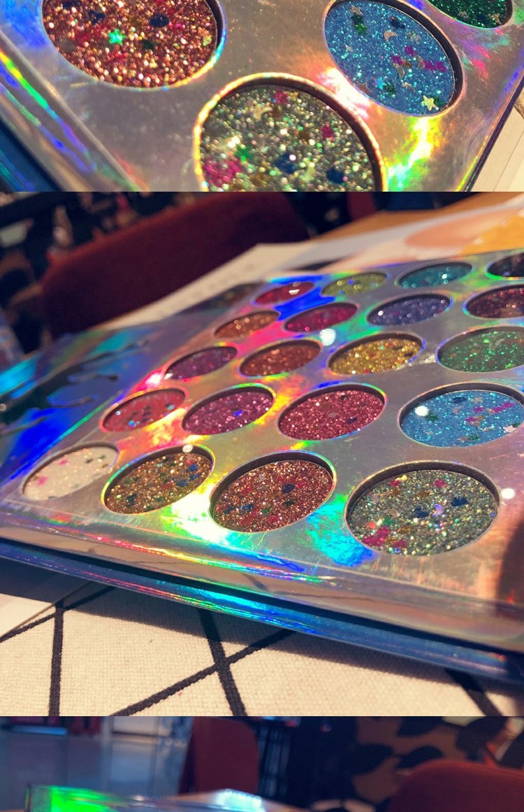 Nàng tiên cá in hình kỳ lân 20 màu ngọc trai trang điểm sequin long lanh bột nàng tiên cá 蹦 蹦 tray khay bóng mắt những bảng phấn mắt nên mua